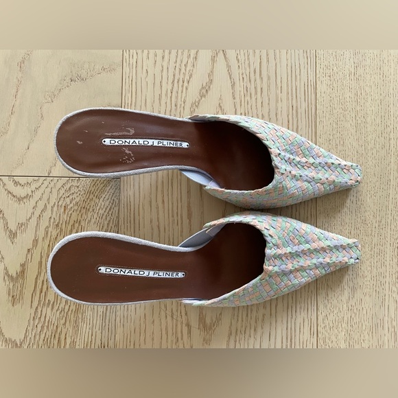 Donald J Pliner Pastel Suede Weave Mules - Picture 2 of 6